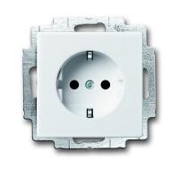 Розетка SCHUKO 16А 250В с защитными шторками, c LED-подсветкой, серия Future/Axcent/Carat/Династия, цвет альпийский белый